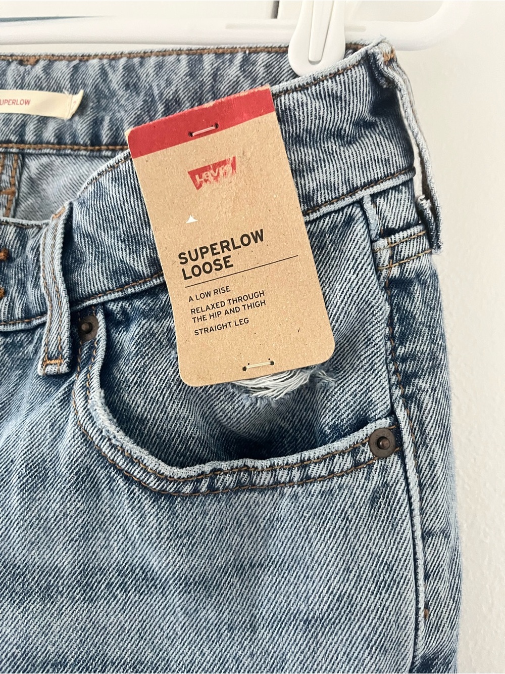 NWT
Levi’s Low Super Pro Women's Jeans size 25x32 - Picture 8 of 13